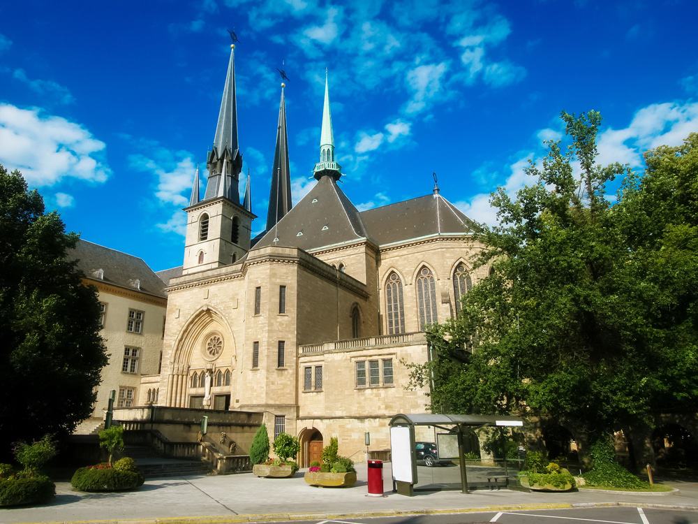 The best things to do in Luxembourg- Visit Notre Dame Cathedral